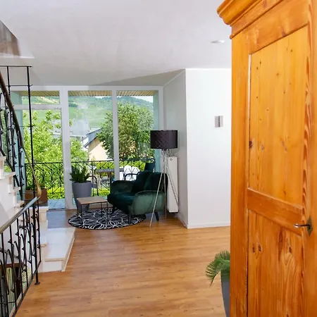 Weingut Gerd Muellers 4* 크로프