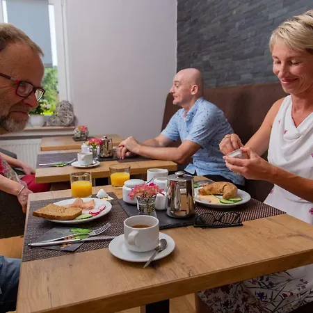 Weingut Gerd Muellers 4* 크로프